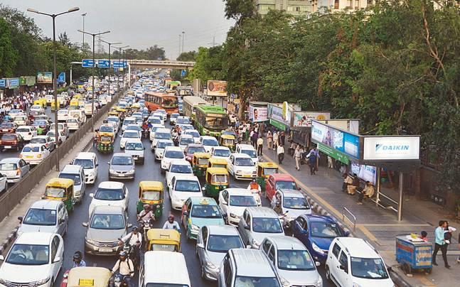 Delhi faces heavy traffic