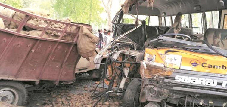 Three Children Among Four Killed in Accident